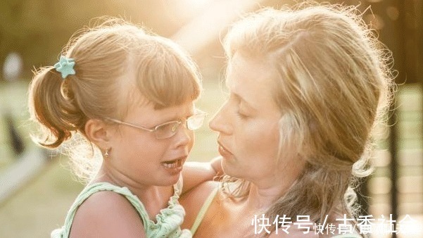 妈妈|孩子问“我被打了,能还手吗”,这妈妈的回答显高智慧,值得学习