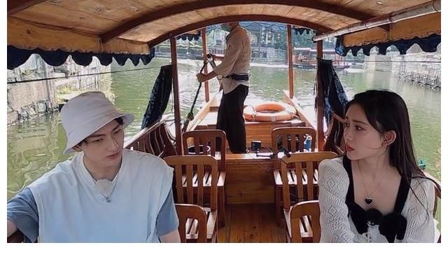 女儿们的恋爱4|选秀凉了 恋爱成为新出路 有条件的秀人早已搭上了这趟车