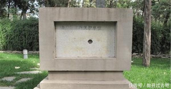 李莲英|李莲英棺材被打开 现场所有人汗毛倒竖 尸体不翼而飞!