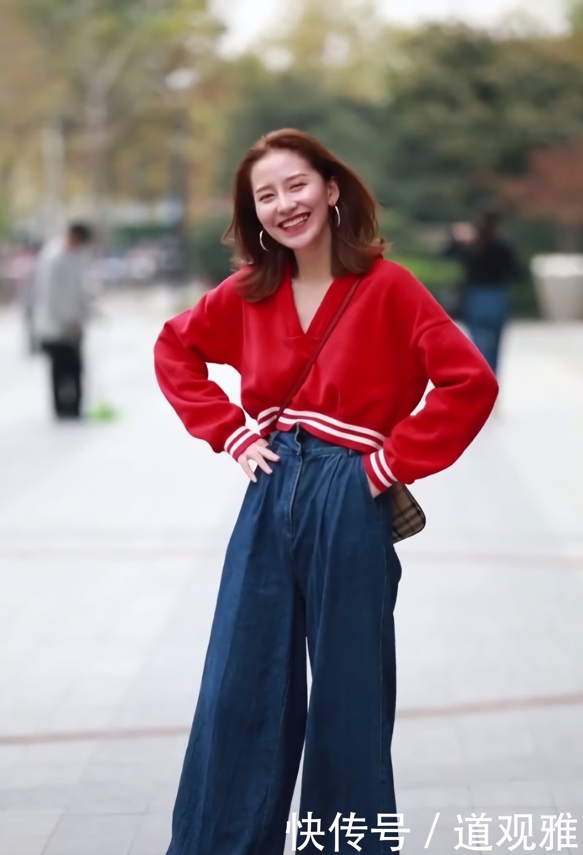 裤脚|她的“裤脚”比腰还粗,却能走出“仙女步”,每一步都像在飘!