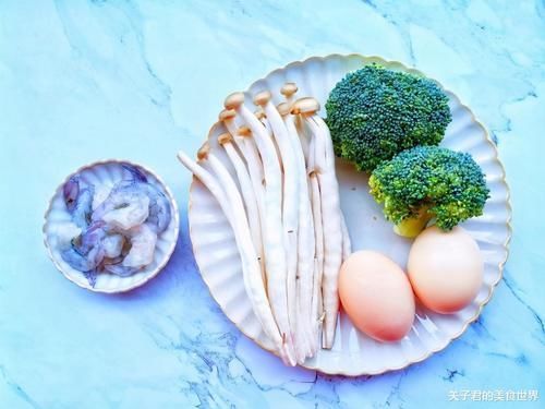 阿姨|38岁阿姨的轻断食晚餐,朋友圈火了,网友:太自律,学着吃也不胖