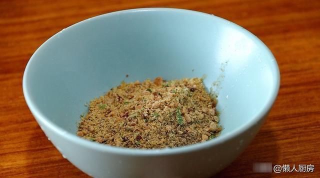 大蒜粉|夏季，我家就爱这样吃五花肉，当追剧的小零食，越嚼越香