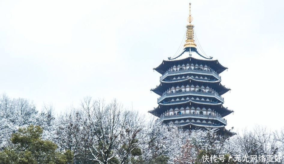 雷锋塔|2000年重建雷锋塔，《新白娘子传奇》从此不在神秘