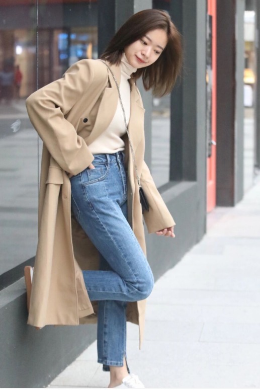 小姐姐 普通人怎么把大衣穿出高级感?看看这些穿搭小技巧,日常实用