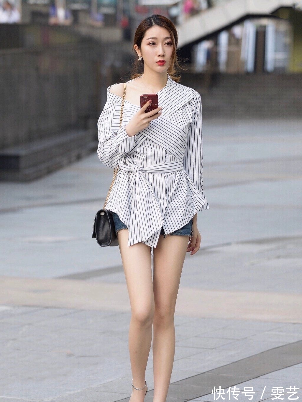 天空#天空清澈,鸟儿在歌唱