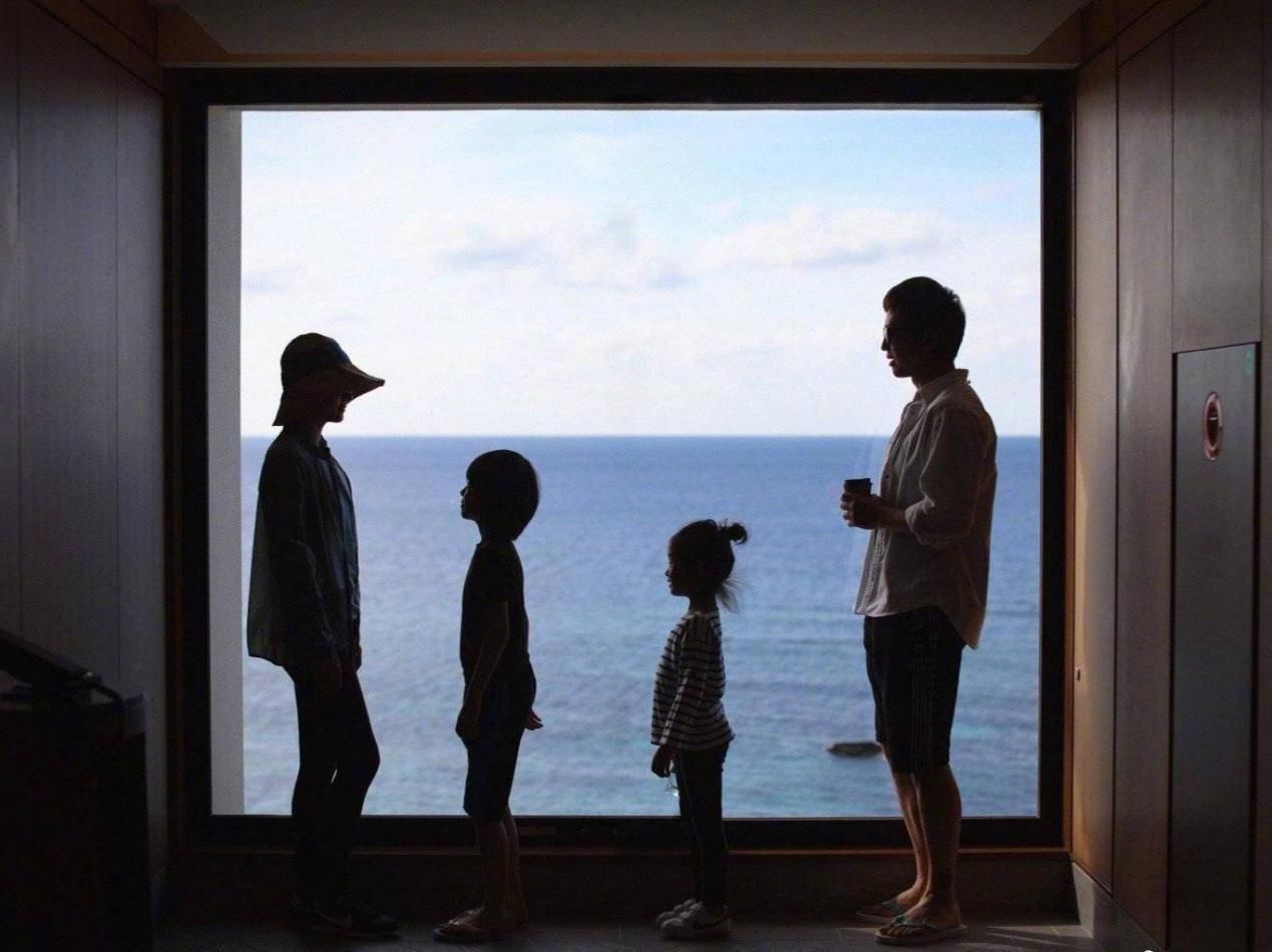 |邓超搞笑人设再达新峰!被网友调侃已成常事,妻子生日竟送这个