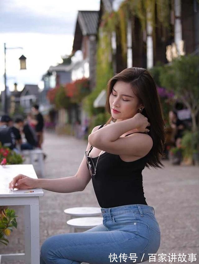 运动鞋 “胯宽腿粗”怎么办吊带背心搭配牛仔裤,穿出女神范儿!