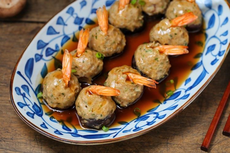 颜值|大虾和香菇配成对,上锅蒸一蒸,鲜美嫩滑颜值高,远离油烟困扰!