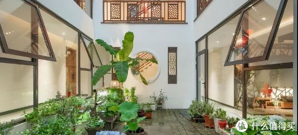 平开窗|年末家居盘点:家里的各个空间适合什么类型的门窗?