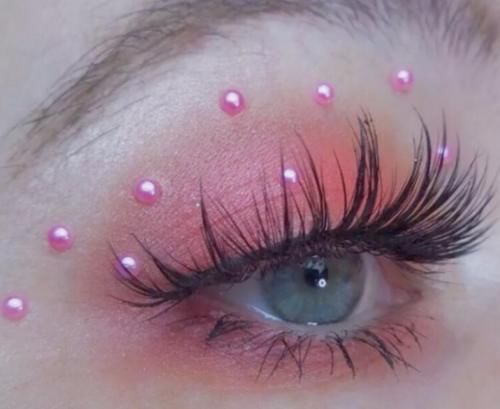 青春期女生如何让眼睛“变大变美”坚持3妙招,班花不教教我