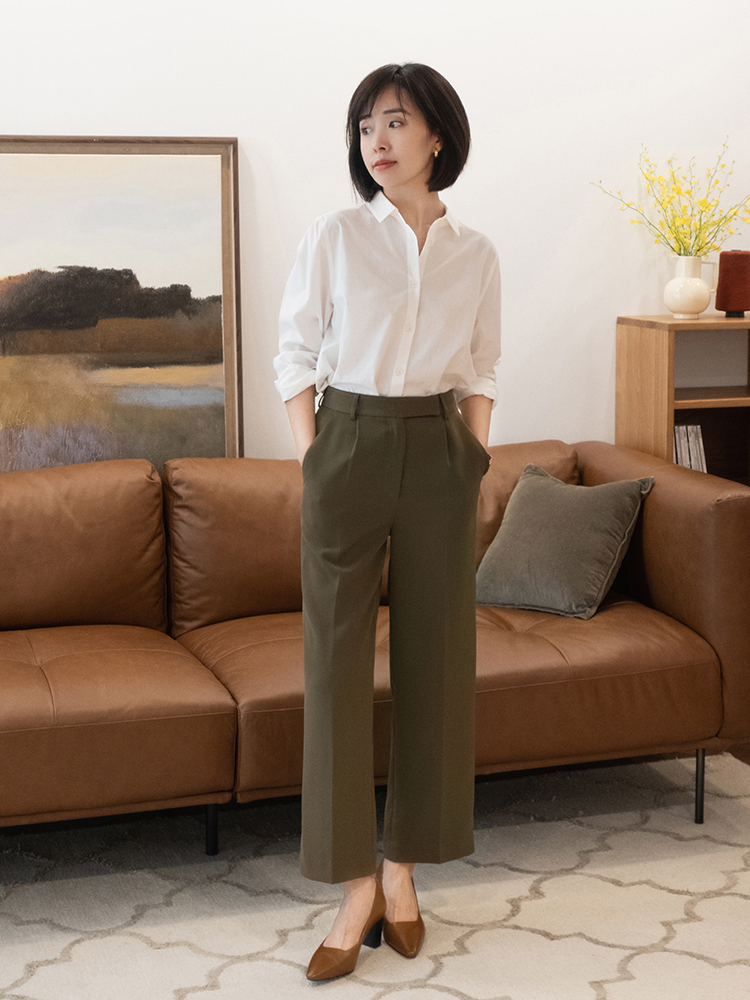 帆布鞋|小个子女生入秋就这么穿，蓝色衬衫搭高腰裤又飒又美，显高又显瘦