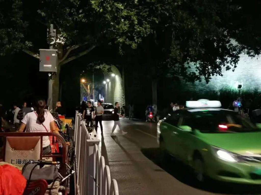  承包|不止粉汤羊血！小南门里还有这些承包你的胃！