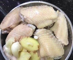 家常鸡肉菜谱之美味简单的鸡翅做法，酱油鸡翅，超下饭，吃不够