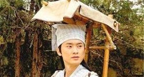 自尽#古代落魄书生发现一块宝地,故意自尽葬于此地,从此家族人才辈出