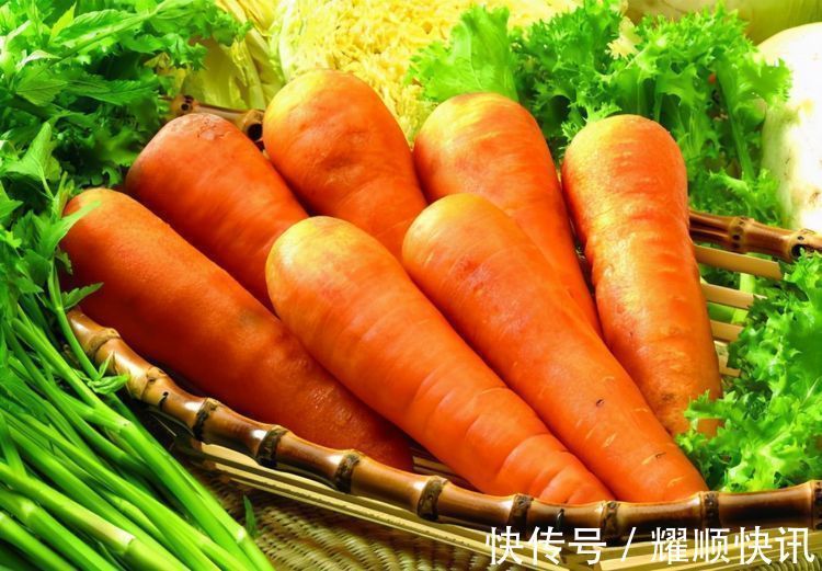 胡萝卜|女性想要身体好，常吃3种食物，排毒清肠，刮油消脂，营养又瘦身