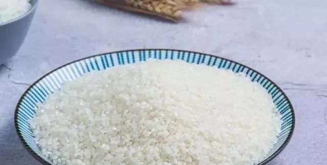 家庭版自制米糕,奶香味浓郁,蓬松暄软又营养,做法超简单