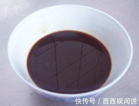 喜欢甜面酱不用买，只需1勺面粉就能做，酱香顺滑味道佳，特好做