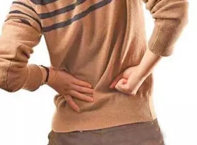 养腰|秋冬总是腰痛?睡前一个动作最养腰,一起来学习吧!