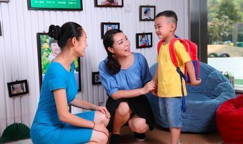 夫妻俩|4岁女儿在幼儿园被欺负,宝妈的做法值得学习,比打回去强多了