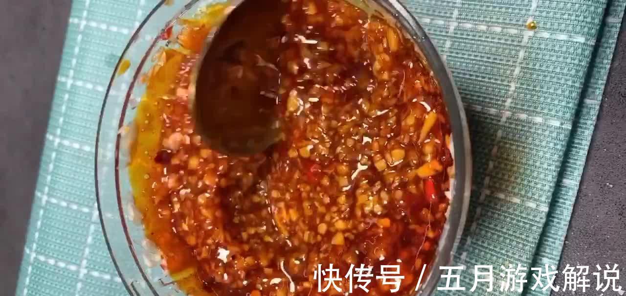 年夜菜:蒜泥白肉,蒜香扑鼻香辣入味,软嫩适口不油腻,极其下饭