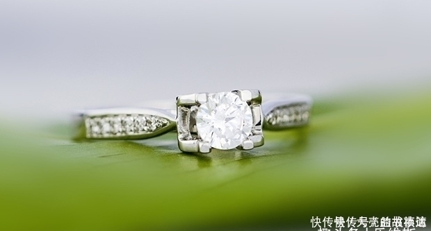 钻石|铂金和18K金哪个更有优势？婚戒选哪种材质美观大气？