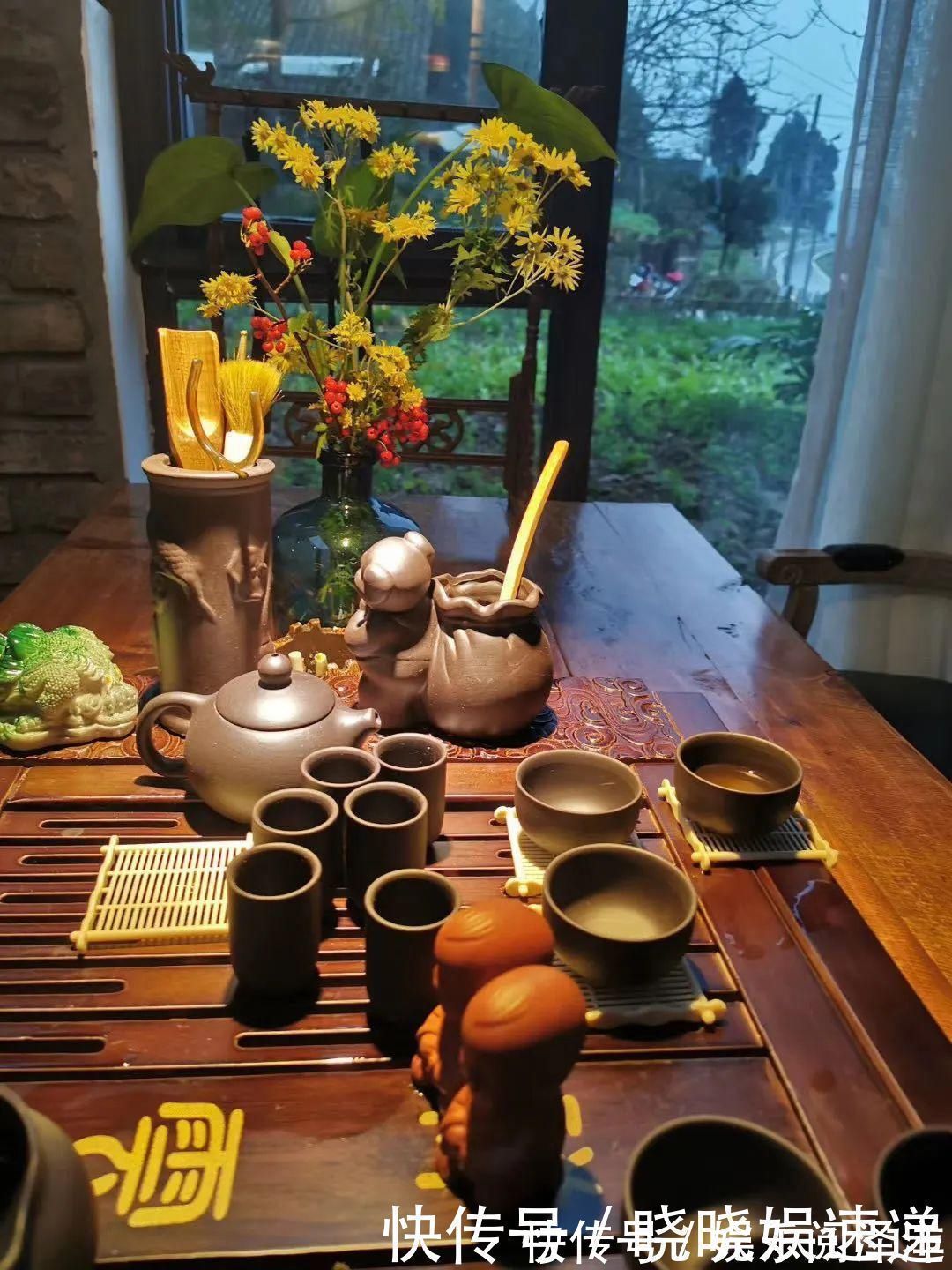 在乡下改造一个小院，种菜养花天天都是乡村田园梦，生活如此惬意