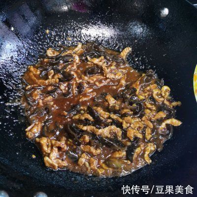 黑木耳|这道京酱肉丝夹馍到底是谁发明的，我吃了半碗都不解馋