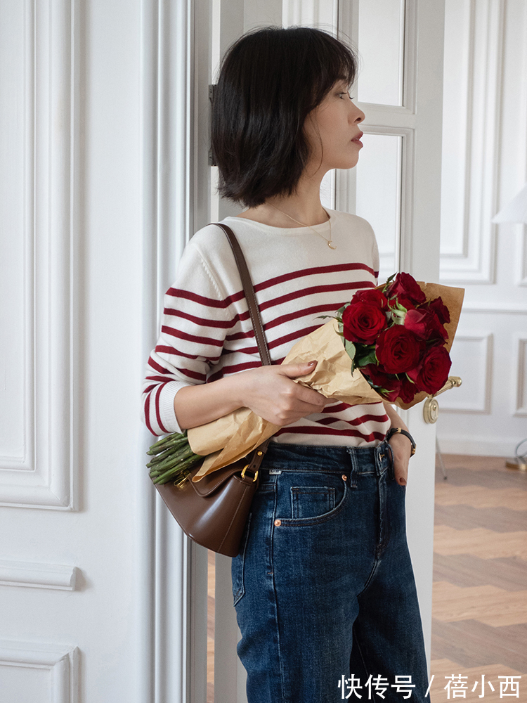 针织衫|秋冬“最流行”的红色穿搭,知性优雅又气质,30、40岁女人穿真美