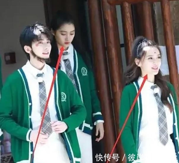 豪门 有种“豪门姐弟”叫baby蔡徐坤,弟弟染红发,姐姐也不甘示弱