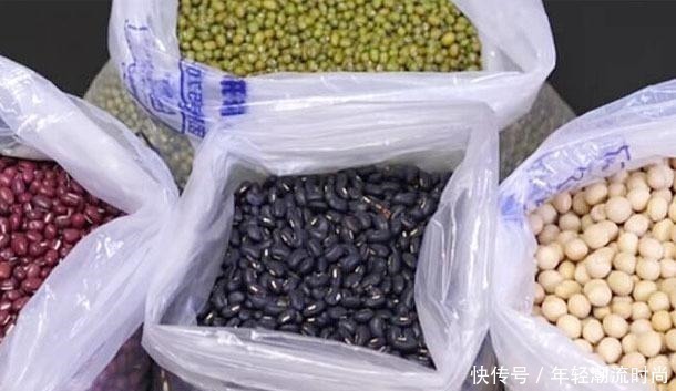 大米生虫总晒太麻烦，自从学会这招，我家大米放一年不生虫不变质