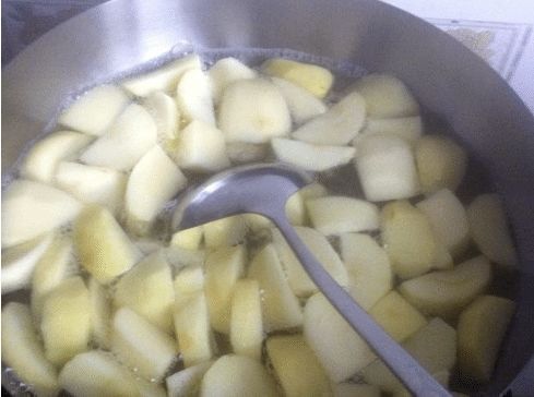 便秘|便秘最怕这水果,一斤3块钱,每天吃一次清肠刮油,大肚子不见了