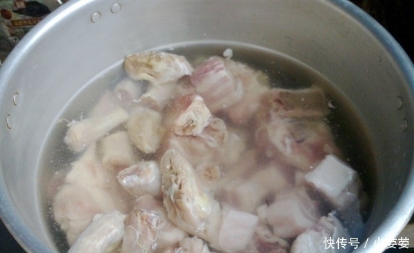 饮品|别再把它当成饮品喝了，用它炖肉才是绝配，肉嫩味美，开胃解馋