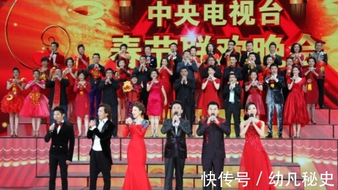 春節(jié)晚會(huì)|央視春晚為何不對(duì)外售票,每年觀眾席坐得滿滿,他們是什么身份?