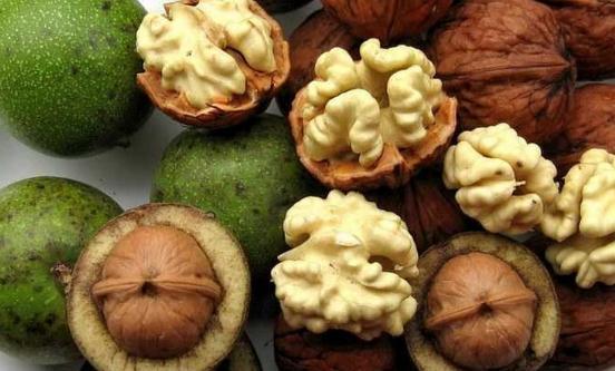 腰果|10种坚果营养排行榜，核桃为脑之果护脑标兵，可促进代谢！