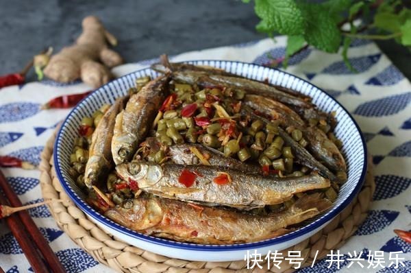 酸豆角|吃了几十年终于知道,它是“天然叶酸”,1块5一斤,女人要多吃