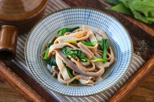 自从学会面条此做法,隔三差五就得做,3天不吃走路都发飘