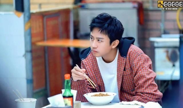 凑齐“跑男”和“极挑”的新综艺《哈哈哈哈哈》，怎么这么无聊？