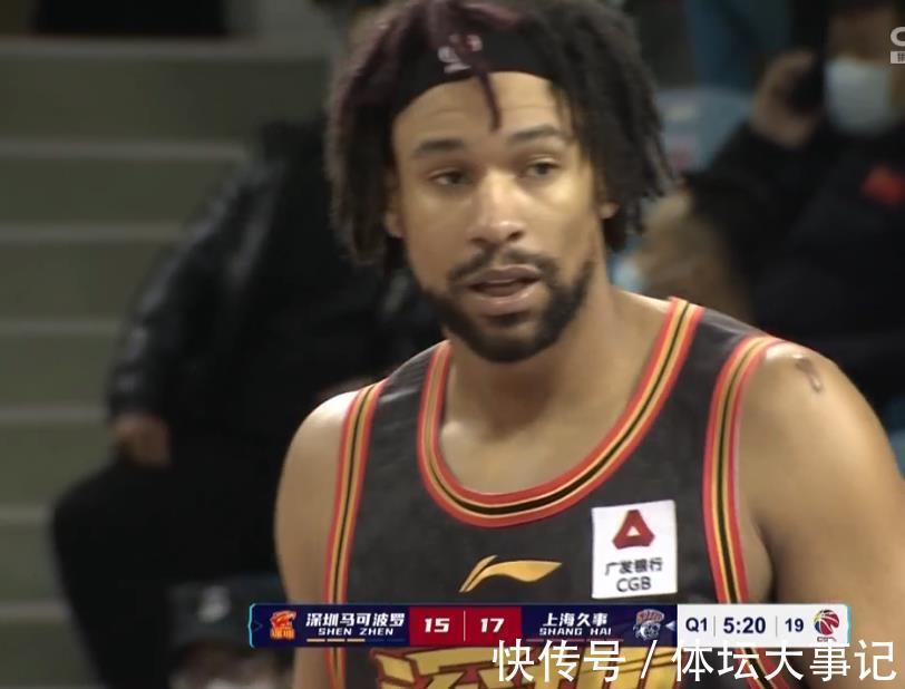 犯规|赛季双杀?上海半场落后17分,王哲林11+5,3次犯规,李春江又吃T
