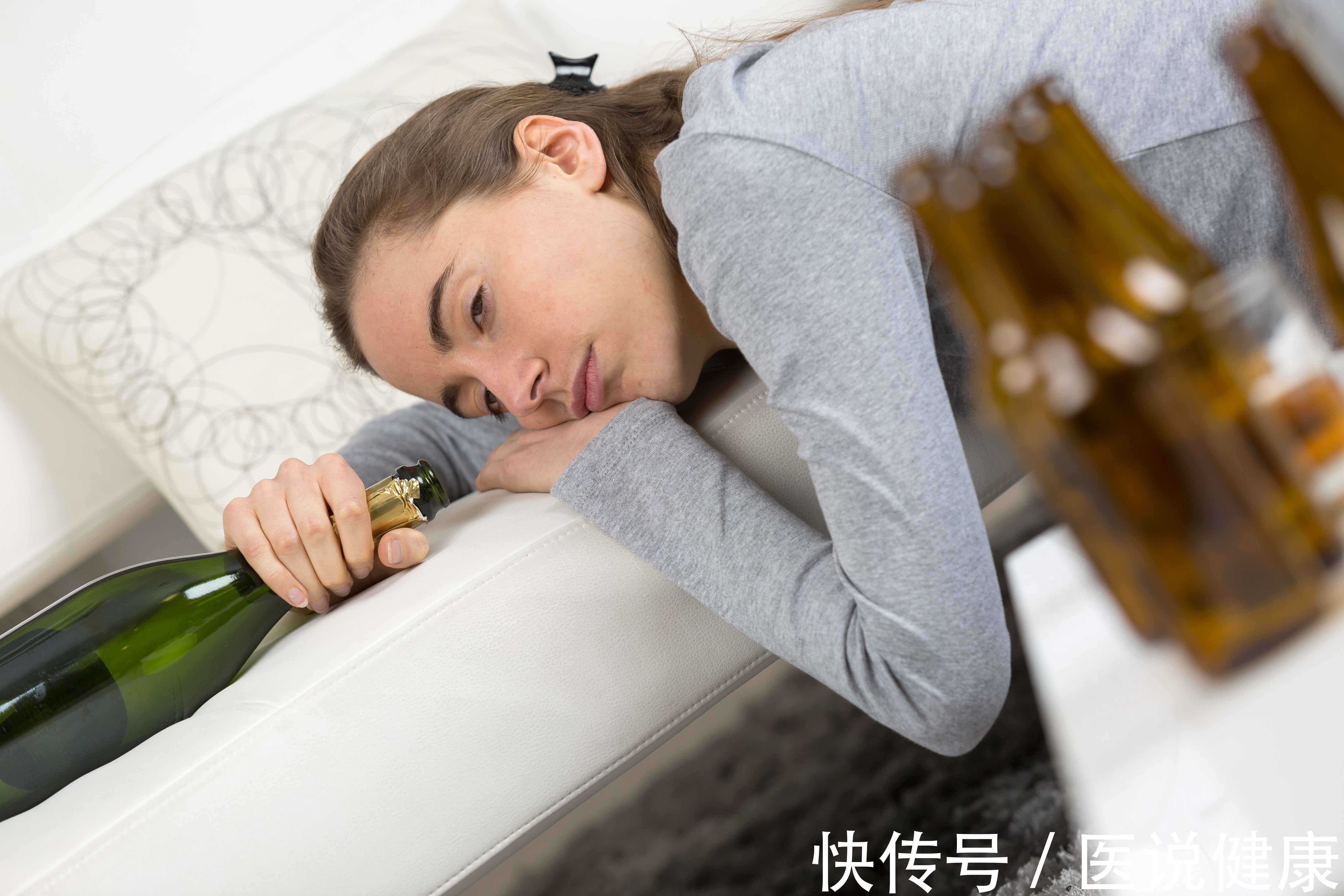危害|劝告:春节聚餐,不可过量饮酒,会给身体造成4个危害,需重视
