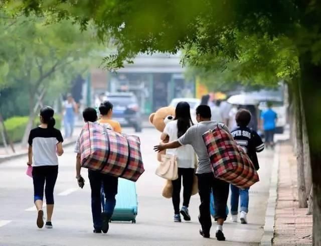 蒋多多|当年那个高考故意考0分，把自己笔名写满试卷的女生，现状如何了