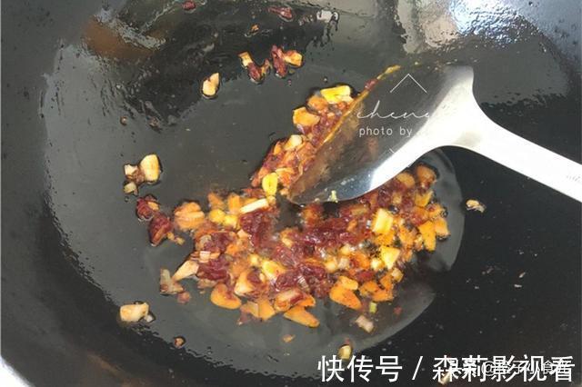 野生|秋天，我家最爱吃这鱼，10元每斤，肉嫩刺儿少，纯野生吃着放心
