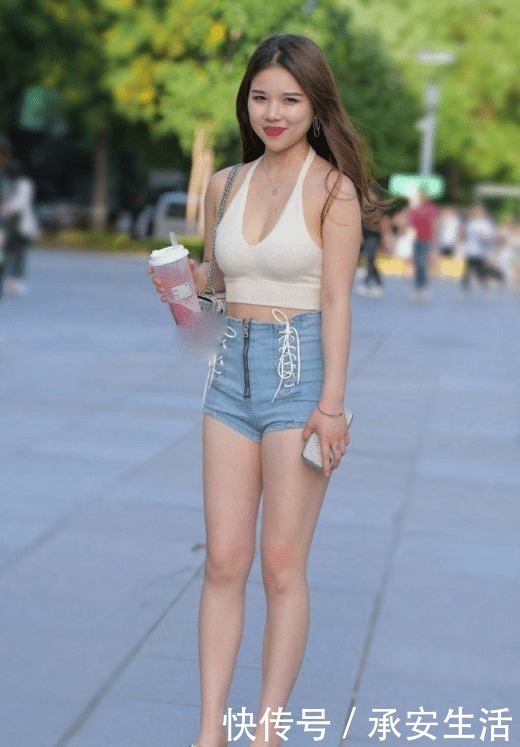 姑娘|简约时尚的穿搭风格，只有微胖的姑娘才能驾驭的住