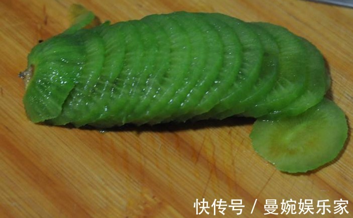 孕妈|在孕阶段,孕妈别吝啬常食用3类水果,能缓解孕吐,有益宝宝皮肤