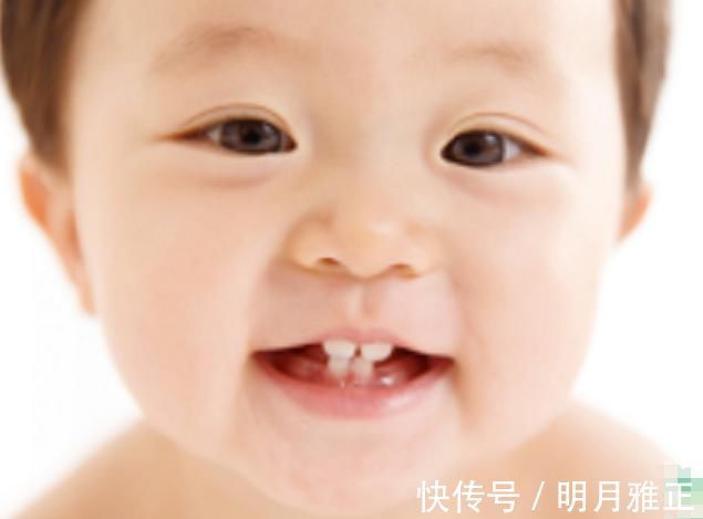 智齿|6岁男娃长“双层牙”,老人的“坏习惯”害了娃,你家有这习惯吗