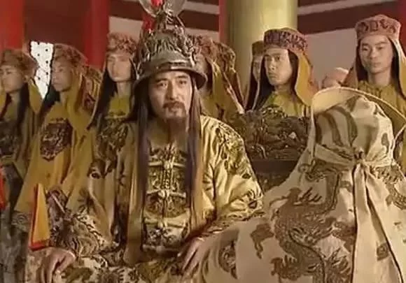 <p>最终石达开忍无可忍,对太平天国失去信心,于是在1857年5月出走。一路之上,跟随他的太平军络绎不绝,其几乎带走了太平天国主要的精锐部队十几万人,声势十分的浩大。而石达开出走后,基本的行军路线是从安徽到湖南,走广西,贵州到四川,路线绵延大半个南方。</p>