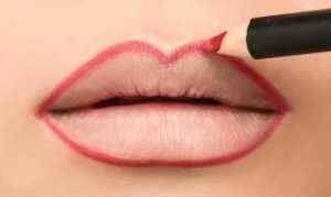 嘴唇 涂口红,还在傻傻抿嘴唇这4步缺一不可,不然别怪口红粘杯掉色
