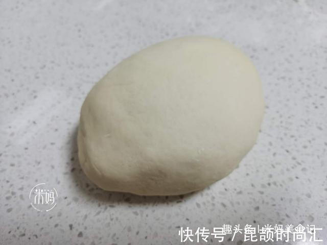 馒头|我家面粉从不蒸馒头,试试这做法,1次做8个,出锅瞬间扫光,赞