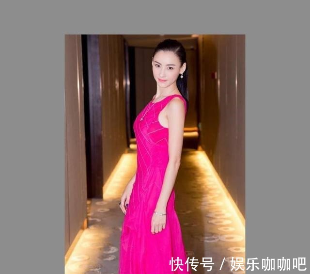 中年 中年女性想要显年轻不扮嫩不显老,这样的配色时尚又减龄!