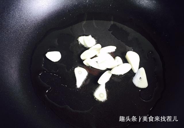 红苋菜|小暑过后，这菜被称为“金不换”，3元1把，清热解暑气，要常吃