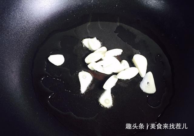 红苋菜|小暑过后,这菜被称为“金不换”,3元1把,清热解暑气,要常吃